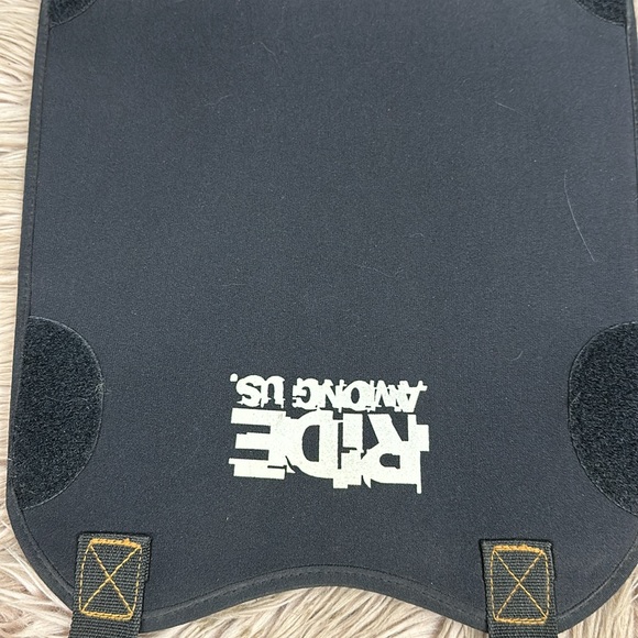 Icon Riding Backpack - Picture 3 of 4